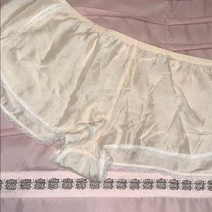 VS nylon, 🍑& cream colored pajama shorts